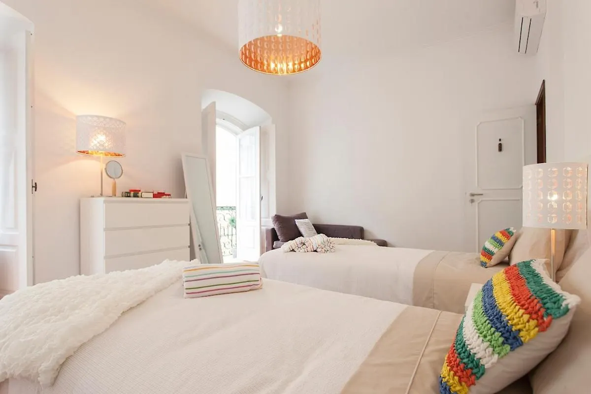 Ginjinha House - 4 Rooms - Bairro Alto - With Ac! Lisboa